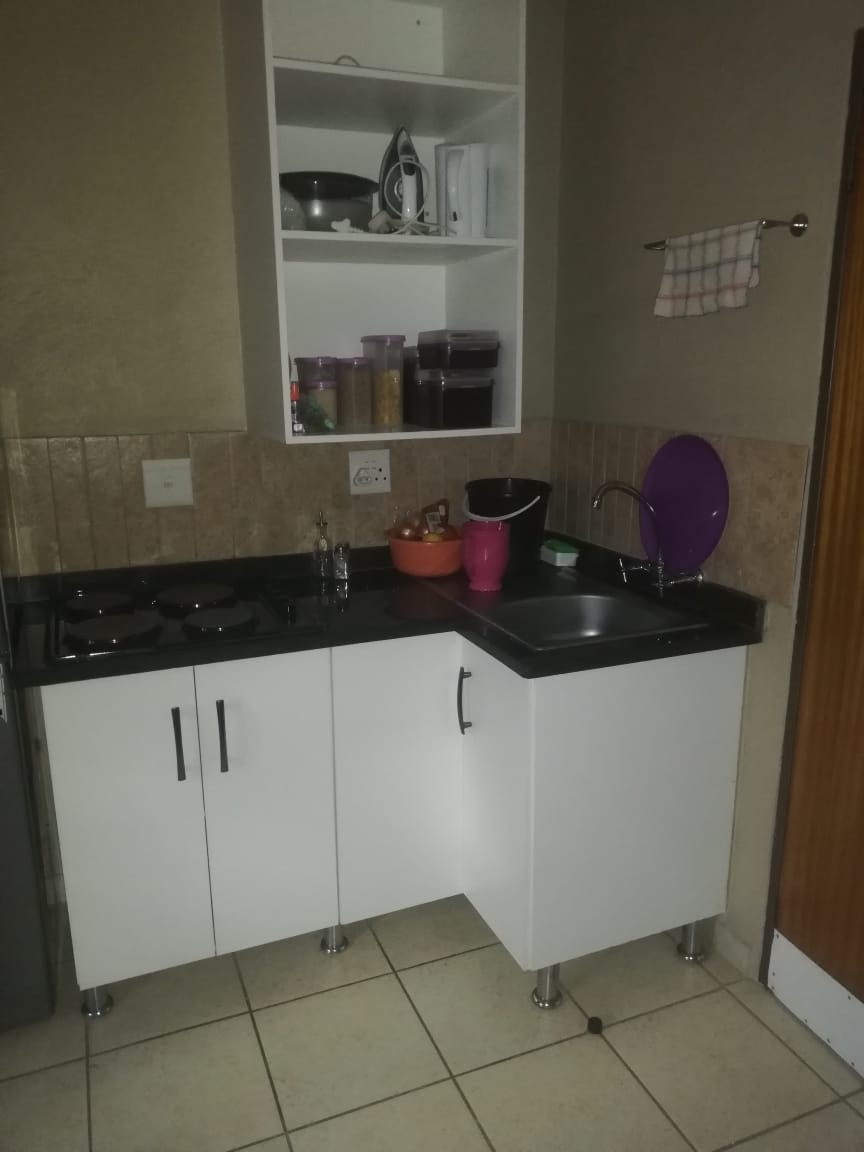 APARTMENT/FLAT TO RENT SESHEGO ZONE 1